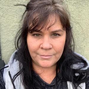 Meet your Posher, Michele